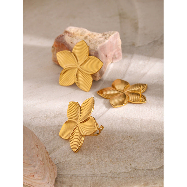 18k gold stainless steel gold flower earrings female imitation Shijia white pearl earrings with petal texture titanium steel ring