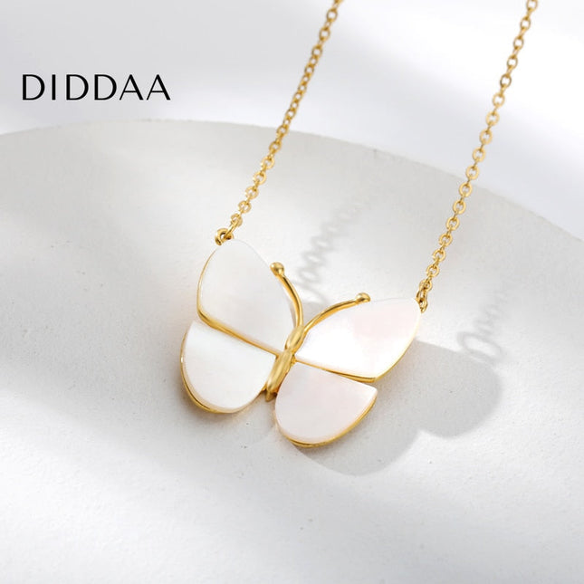 Jubille Pendant Necklace | Gold Pearl White Butterfly Chain - Necklaces