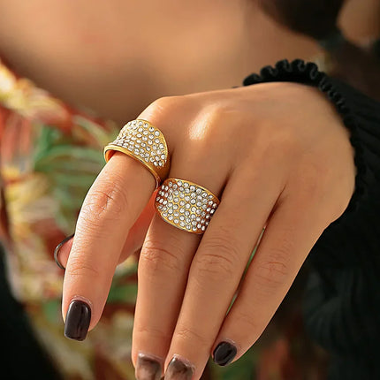 Kiss Ring