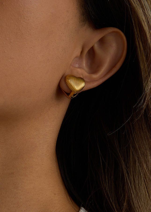 Jieding cross-border love stud earrings, stainless steel earrings, light luxury, high-end earrings, women's design, titanium steel jewelry cross-border