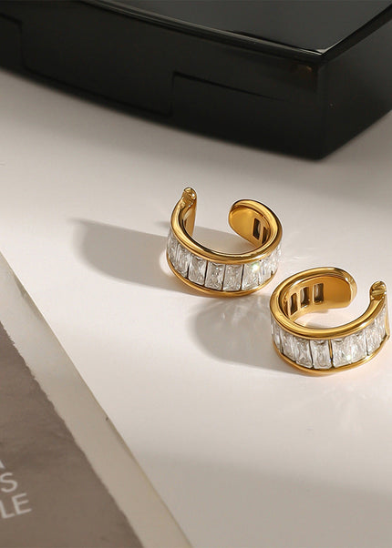 Jieding European and American stainless steel pierced ear clips, high-end rhinestone ear skull clips, titanium steel earrings, cross-border earrings