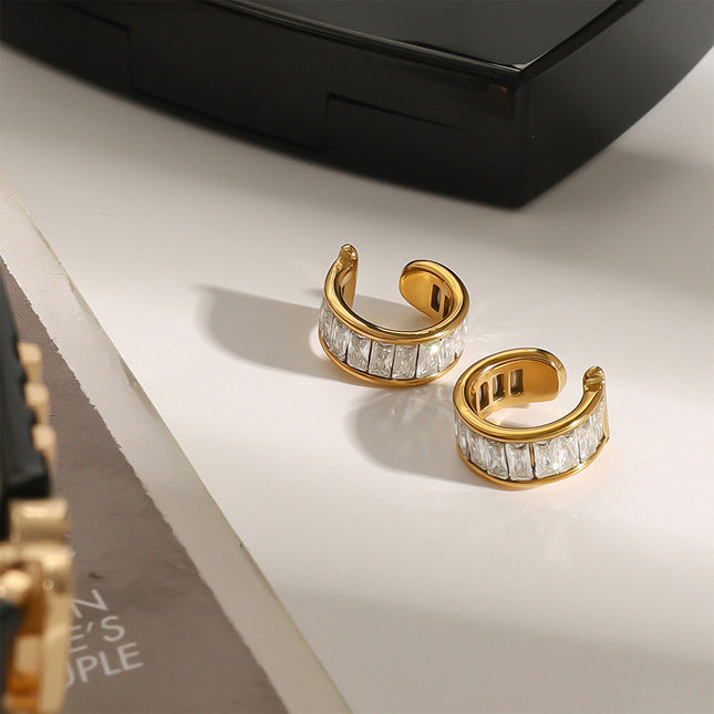 Jieding European and American stainless steel pierced ear clips, high-end rhinestone ear skull clips, titanium steel earrings, cross-border earrings