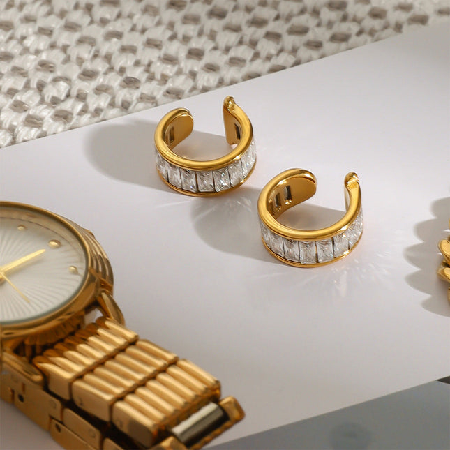 Jieding European and American stainless steel pierced ear clips, high-end rhinestone ear skull clips, titanium steel earrings, cross-border earrings