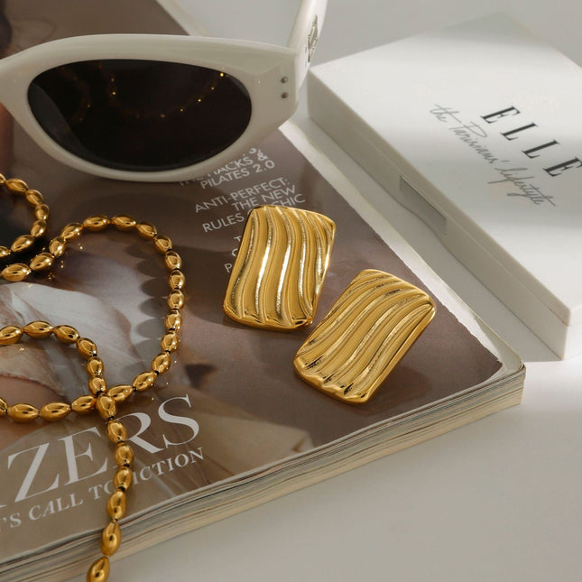 Jieding European and American geometric titanium steel stud earrings, light luxury, high-end earrings, non-fading jewelry, stainless steel cross-border women