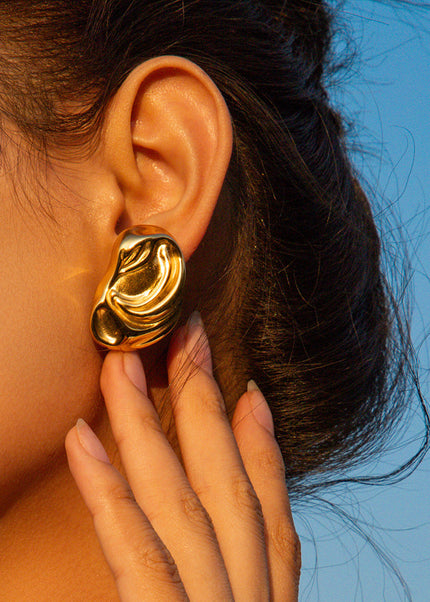 Jieding European and American titanium steel stud earrings, light luxury, high-end earrings, non-fading earrings, stainless steel 18k gold jewelry, cross-border