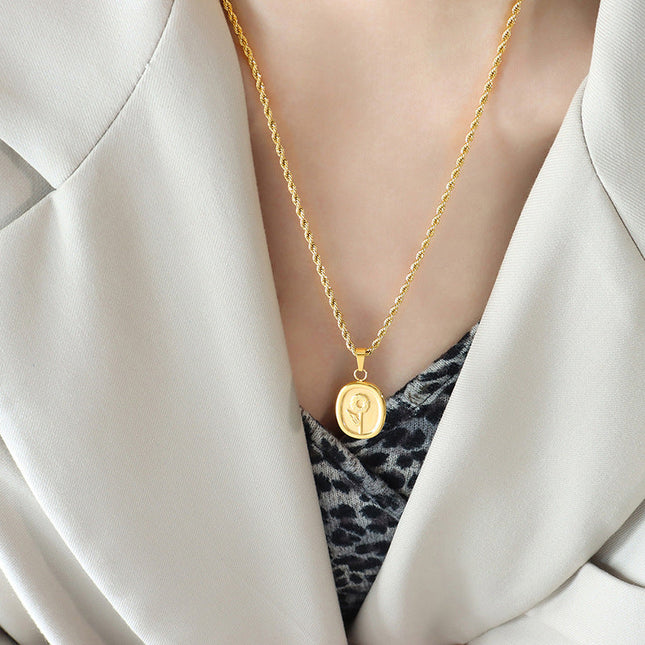 Lara Necklace