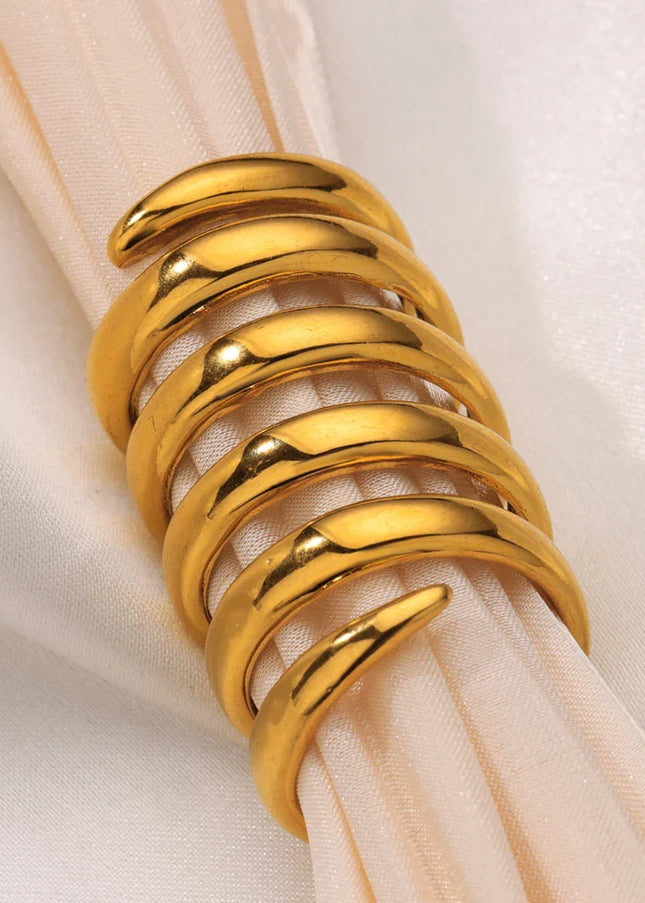 Leonie Ring