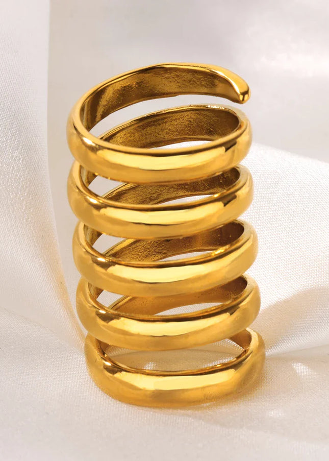 Leonie Ring
