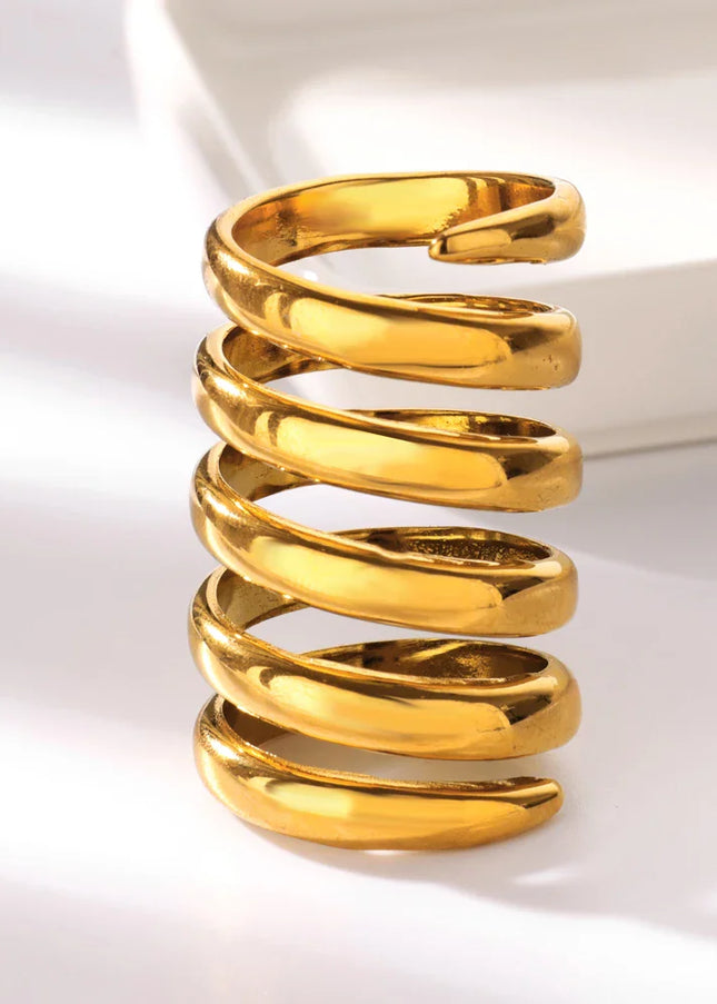 Leonie Ring