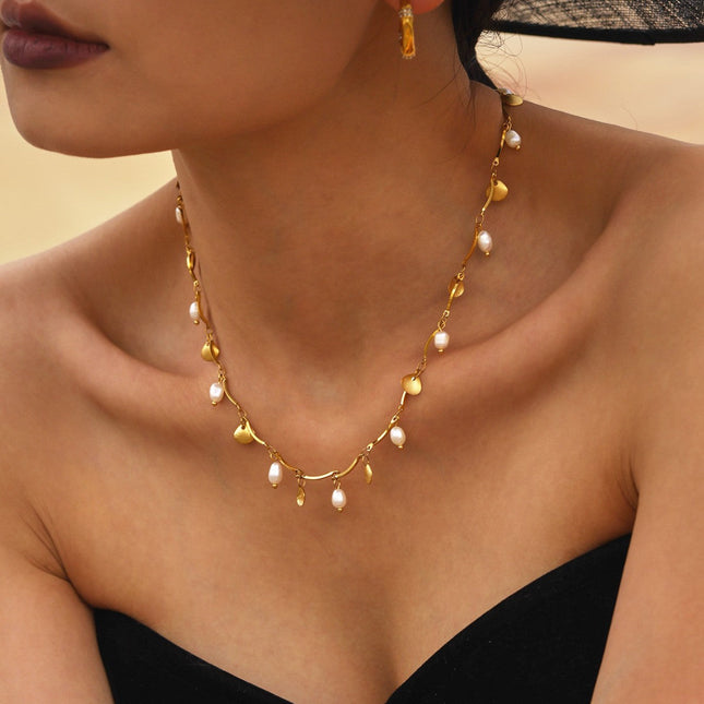 Mystery Li gold small shell freshwater pearl necklace ins style creative design sense stainless steel European and American fashion jewelry