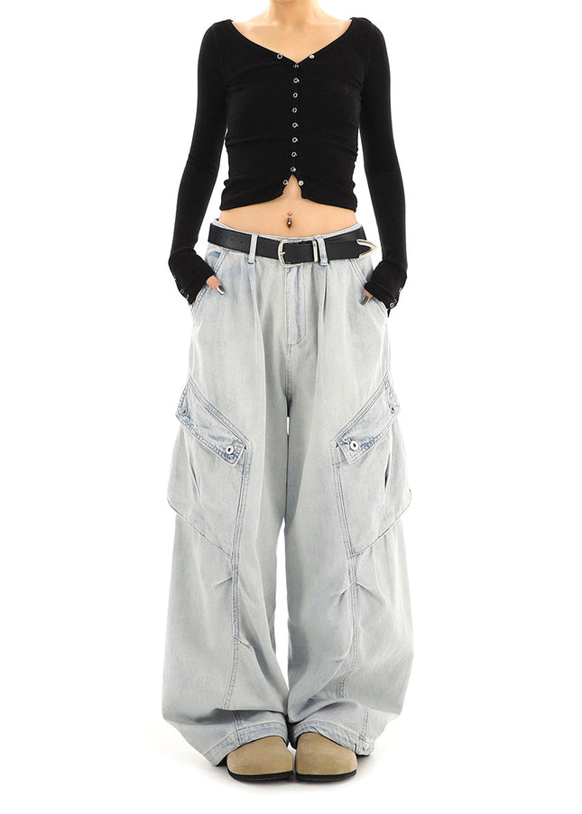 Light-Colored Washed Distressed Cargo Jeans Women’s Multi-Pocket - Women’s Jeans