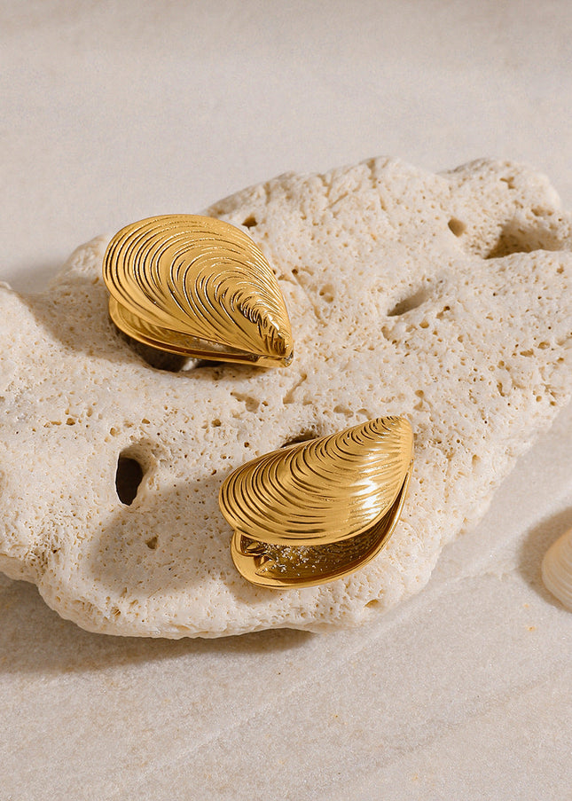 Jieding European and American stainless steel holiday earrings, light luxury, high-end earrings, niche design, studs, titanium steel jewelry, cross-border