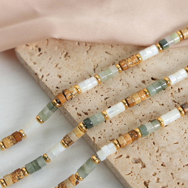 European and American cross-border new retro light luxury niche design autumn and winter mixed color natural stone handmade beaded necklace jewelry women