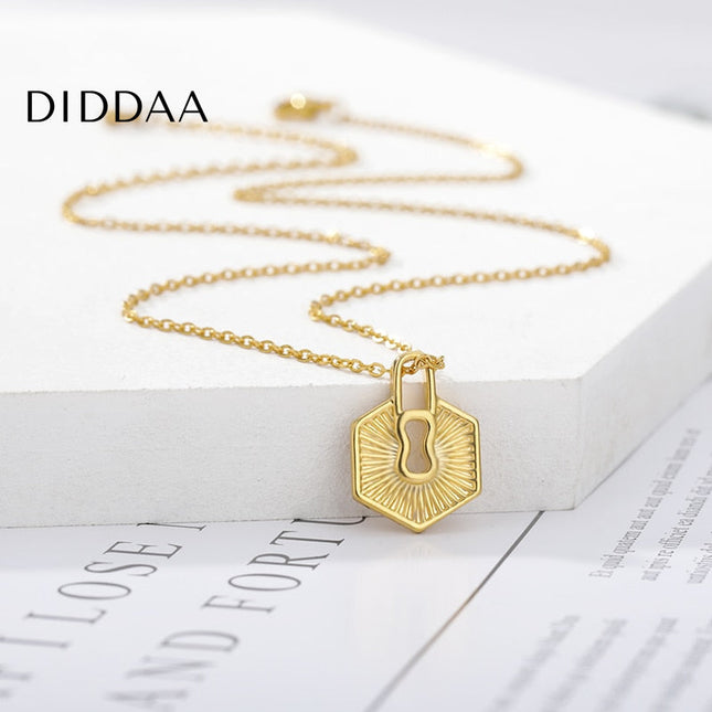 Lockhart Pendent Necklace | Gold Locket Chain - Gold - Necklaces
