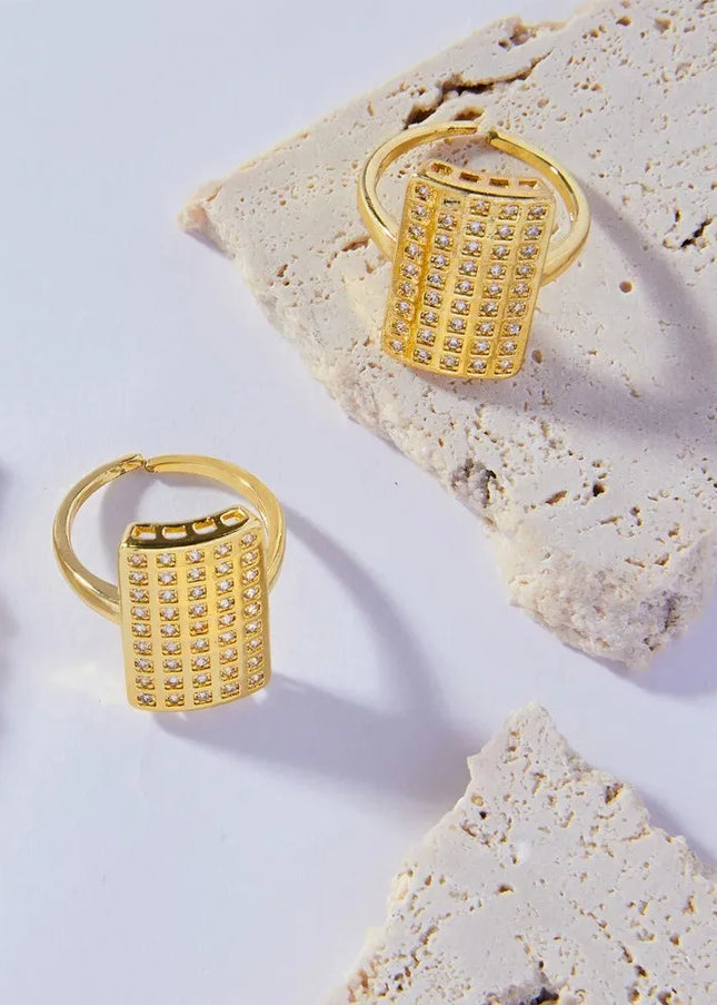 Exaggerated personality, hip-hop style, niche, unique ring, geometric wide version, full of diamonds, design, copper gold-plated open ring