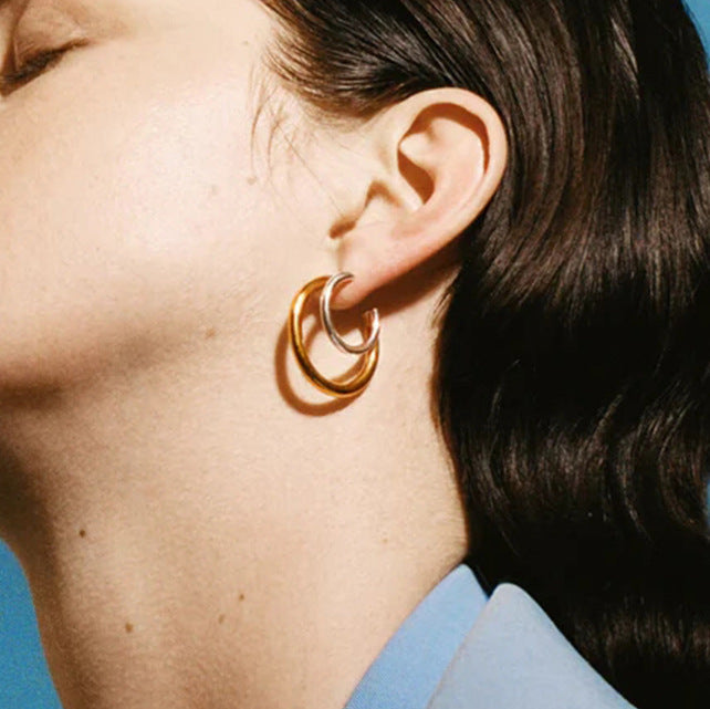 Jieding European and American stainless steel C-shaped earrings contrast high-end sense ins color-blocked earrings cross-border electroplated titanium steel earrings