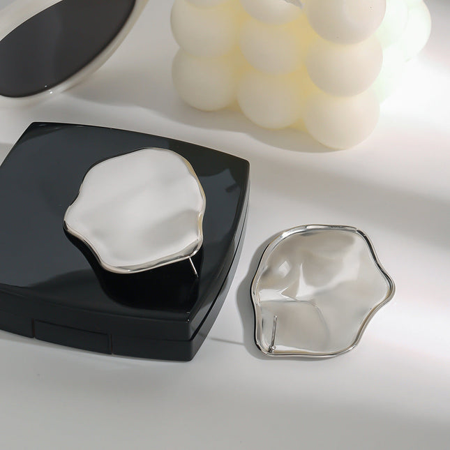 Jieding European and American exaggerated titanium steel stud earrings, light luxury, high-end earrings, stainless steel jewelry, cross-border earrings