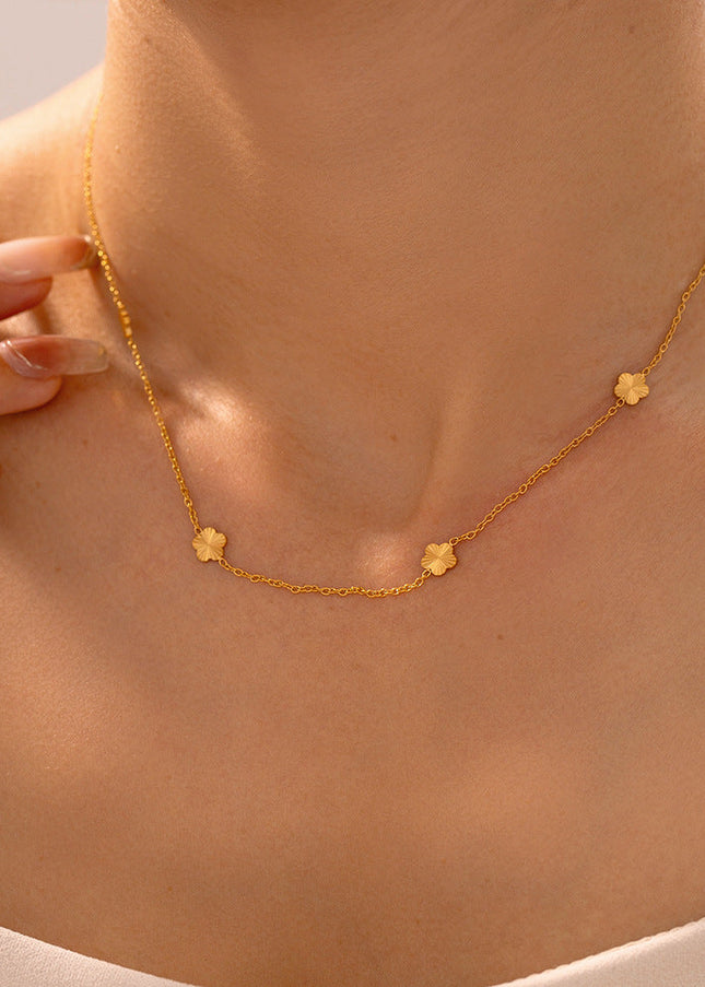 European and American ins style Xiao Qiao flower clavicle chain temperament elegant design titanium steel plated 18k real gold niche jewelry wholesale