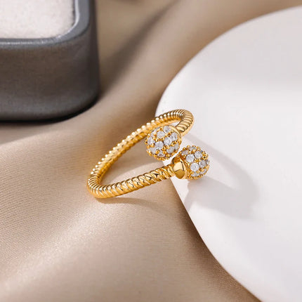 Mia Ring