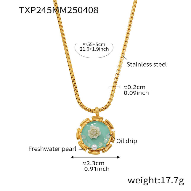 Muffin Necklace