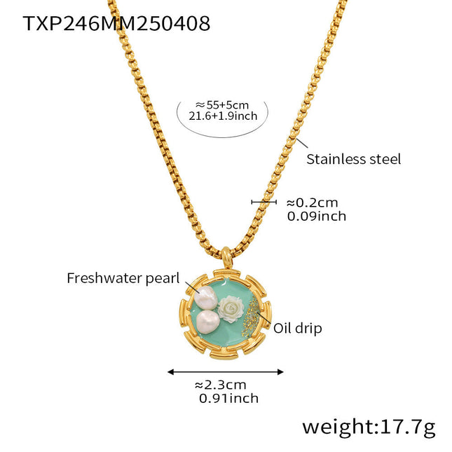 Muffin Necklace