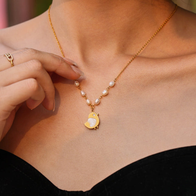 Mystery shell chick natural freshwater pearl necklace niche design sense choker women's stainless steel plated real gold jewelry