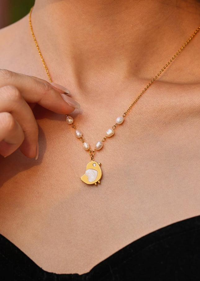 Mystery shell chick natural freshwater pearl necklace niche design sense choker women's stainless steel plated real gold jewelry