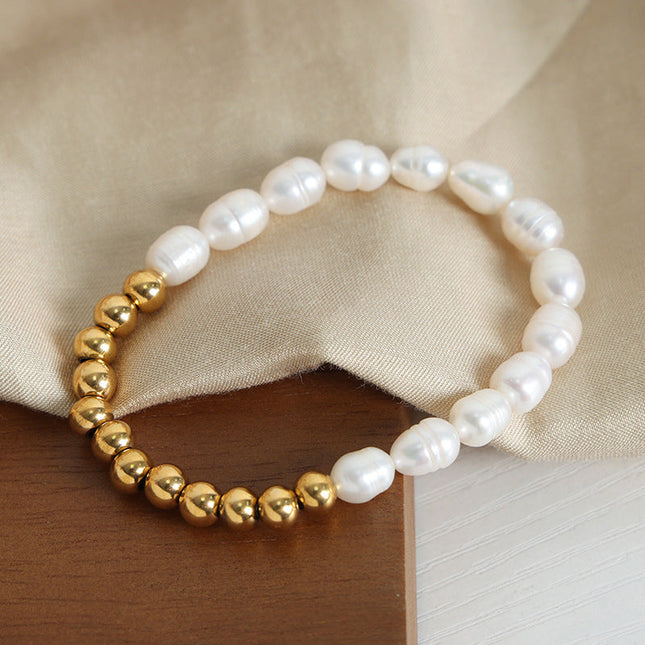 The new light luxury and versatile high-end natural freshwater pearl hand-beaded titanium steel gold-plated bracelet jewelry of the Queen Mother of the West