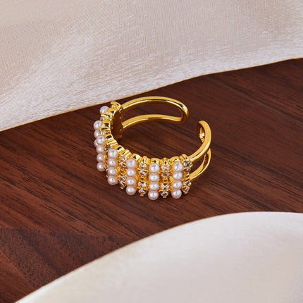 Hepburn style, elegant temperament, light luxury style, diamond-set ring, shell bead design, copper material, hollow opening index finger ring