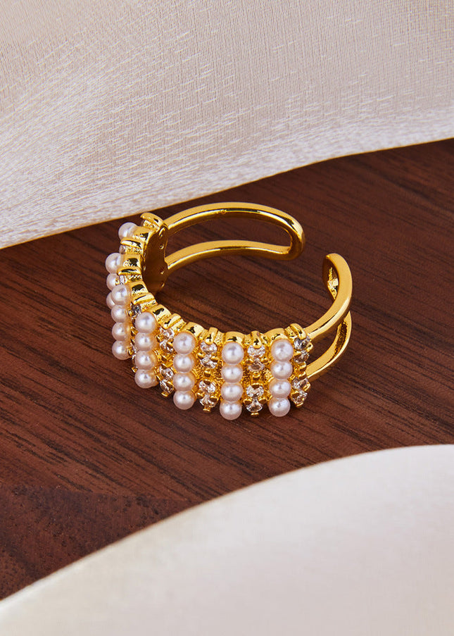 Hepburn style, elegant temperament, light luxury style, diamond-set ring, shell bead design, copper material, hollow opening index finger ring