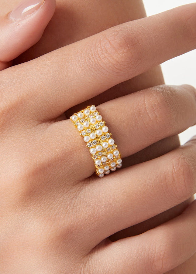 Hepburn style, elegant temperament, light luxury style, diamond-set ring, shell bead design, copper material, hollow opening index finger ring