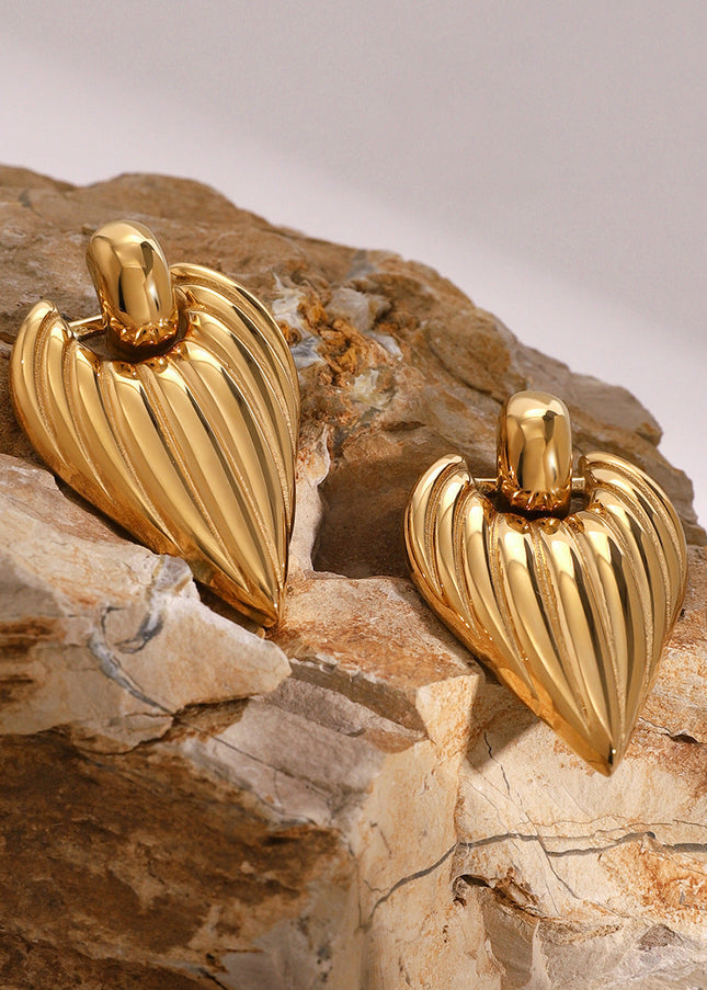 Jieding European and American stainless steel love earrings high-end ins stud earrings 18k gold-plated earrings titanium steel jewelry cross-border