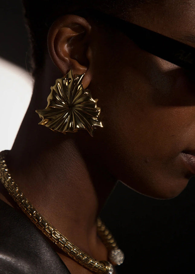 Jieding European and American stainless steel stud earrings, light luxury, high-end ear jewelry, non-fading, titanium steel earrings, cross-border earrings