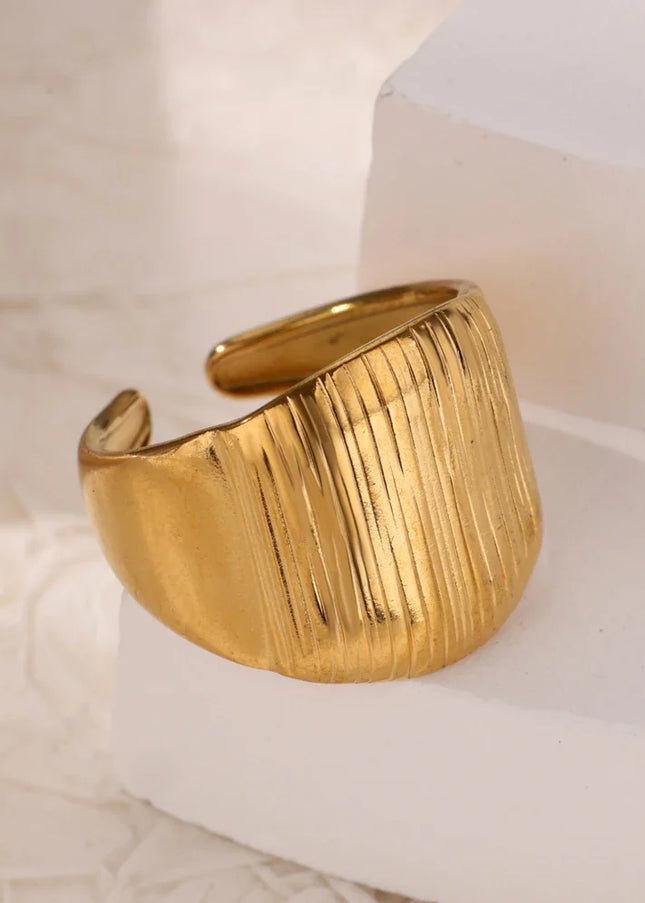 Pini Ring