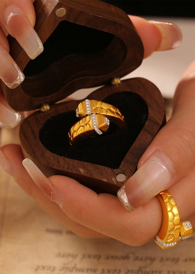 European and American INS light luxury creative stone texture inlaid rhinestone ring, titanium steel plated 18k real gold geometric open ring