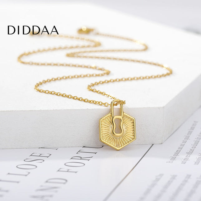Lockhart Pendent Necklace | Gold Locket Chain - Gold - Necklaces