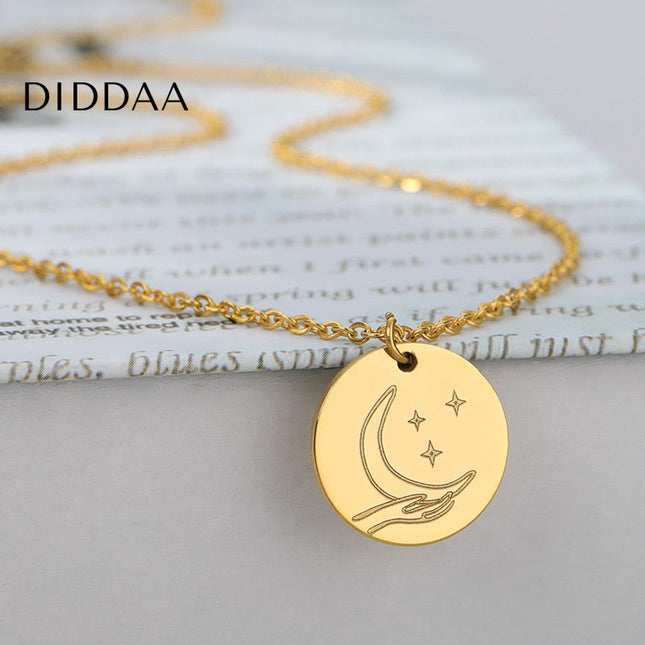Choisir Pendant Necklace | Gold Moon Chain - Necklaces