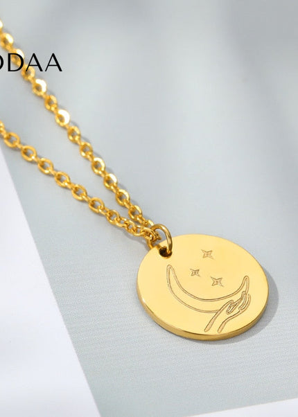 Choisir Pendant Necklace | Gold Moon Chain - Necklaces