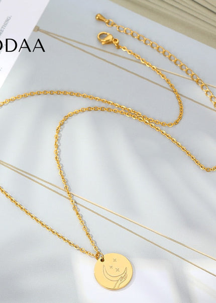 Choisir Pendant Necklace | Gold Moon Chain - Necklaces