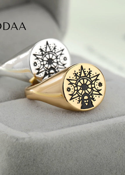 Caulfield Ring | Gold Statement Signet Ring - 7 / Silver - Rings