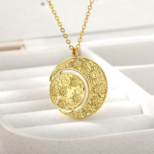 Valeur Pendant Necklace | Gold Sun Moon Chain - Gold - Necklaces