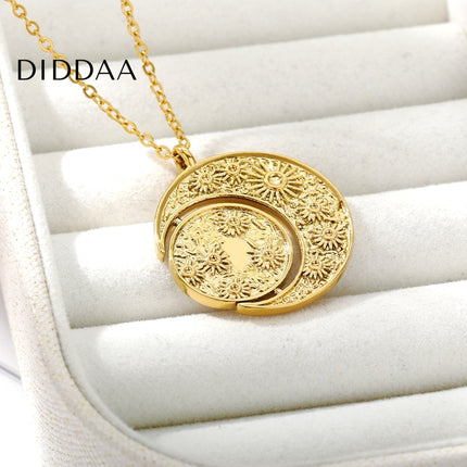 Valeur Pendant Necklace | Gold Sun Moon Chain - Necklaces