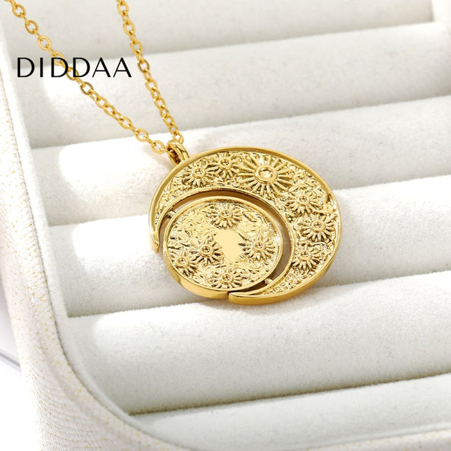 Valeur Pendant Necklace | Gold Sun Moon Chain - Necklaces