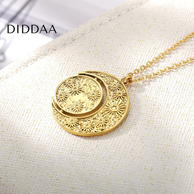 Valeur Pendant Necklace | Gold Sun Moon Chain - Necklaces