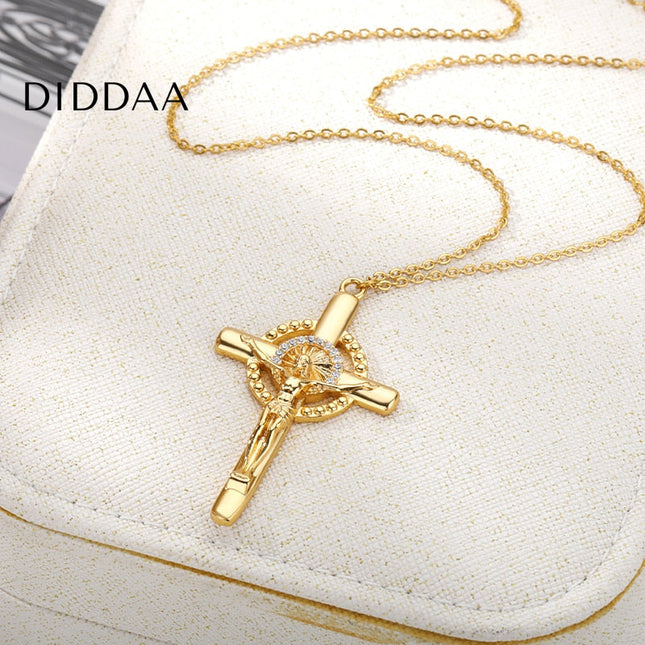 Luminaire Pendant Necklace | Gold Large Cross Luxury Chain - Necklaces