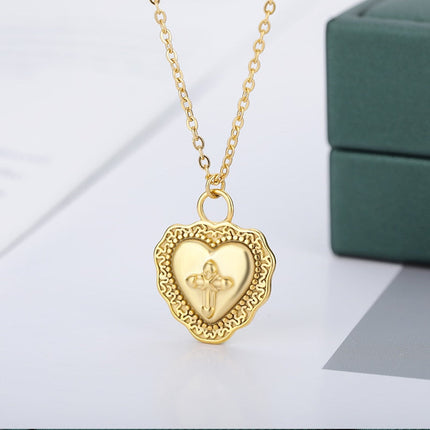 Lumiere Pendant Necklace | Gold Cross Heart Chain - Gold - Necklaces