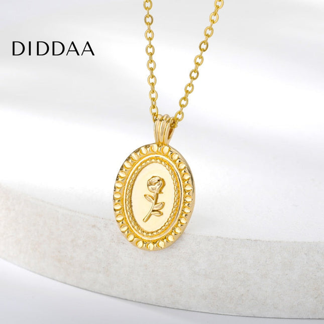 Laisse Pendant Necklace | Gold Rose Flower Chain - Necklaces