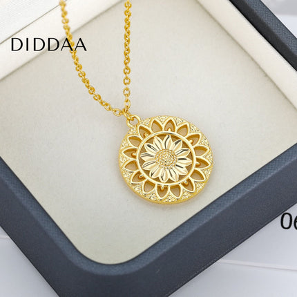 Sierra Pendant Necklace | Gold Large Sun Chain - Necklaces