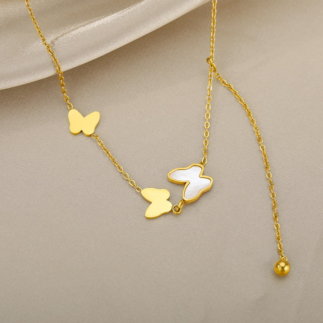 Bouge Pendant Necklace | Gold Pearl Butterfly Slim Chain - Gold - Necklaces