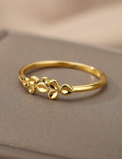 Rosemary Ring | Gold Leaves Fine Ring - 7 / Gold - Rings